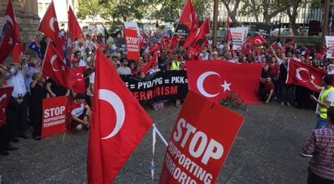 A­v­u­s­t­r­a­l­y­a­l­ı­ ­T­ü­r­k­l­e­r­d­e­n­ ­M­e­h­m­e­t­ç­i­ğ­e­ ­d­e­s­t­e­k­